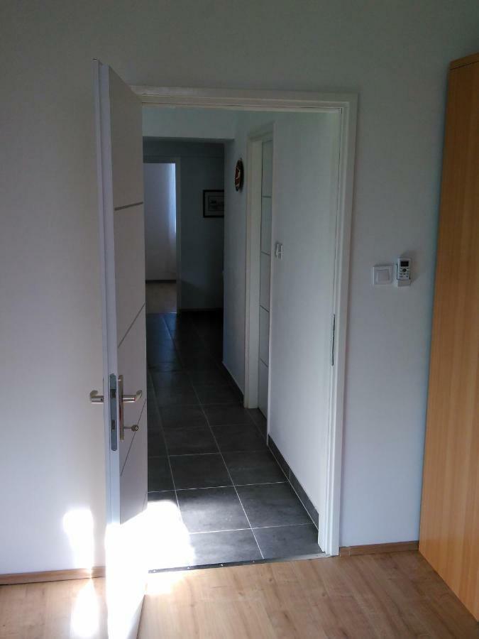Mara Apartment Pula Bagian luar foto